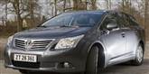 <span style='font-family: Arial; font-size: 15px; color: White;'>Toyota  har to biler med på listen. Her er det modellen Avensis, der indtager listens niendeplads med 3542 solgte eksemplarer</span> <span style='font-family: Arial; font-weight: normal; font-size: 15px; color: #999999;'>Foto: Casper DAlhoff / POLFOTO</span>