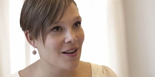 Se ministrene der vender kirken ryggen