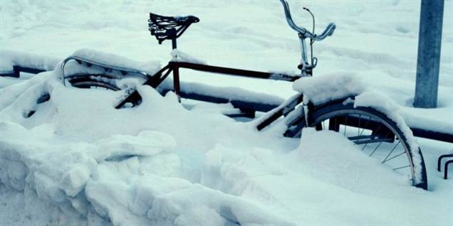 Otte centimeter sne på vej i nat