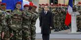 <span style='font-family: Arial; font-size: 15px; color: White;'>Frankrigs præsident Nicolas Sarkozy ses her til begravelsen af et af ofrene for skoleskyderiet. "Terror vil aldrig få held til at splitte vores nation," lød det fra Sarkozy onsdag. Den igangværende valgkamp i landet blev efter skyderiet mandag suspenderet.</span> <span style='font-family: Arial; font-weight: normal; font-size: 15px; color: #999999;'>Foto: AP Photo/France 2 / POLFOTO</span>