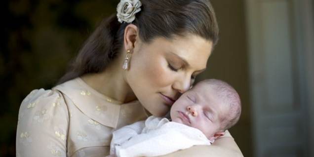 Se hotte Victoria og den nye babyprinsesse