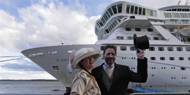 Se Titanic blive vakt til live igen