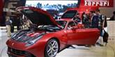 <span style='font-family: Arial; font-size: 15px; color: White;'>Ferrari F12 Berlinetta er navnet på denne nye model, der er 3,1 sekund om at gå  fra 0-100 km/t. Hvis du vil op på 200 km/t, må du vente 8,5 sek. Topfart: + 340 km/t. Pris: Omkring 7 millioner kroner. Kommer på markedet i slutningen af i år.</span> <span style='font-family: Arial; font-weight: normal; font-size: 15px; color: #999999;'>Foto: Vincent Thian / POLFOTO</span>