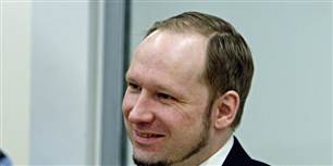 Breivik sidder for 19. gang i byretten i Oslo. Utøya-overlevere vidner i dag.
