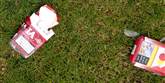 <span style='font-family: Arial; font-size: 15px; color: White;'>”Klokken syv rykkede vi ud. Da stod skraldespandene og ’bøvsede’. 
Græsset flød med affald og engangsgrillerne brændte endnu. Man kan se, 
at hele selskaber bare havde rejst sig op og forladt det hele,” siger 
Nils Poll. </span> <span style='font-family: Arial; font-weight: normal; font-size: 15px; color: #999999;'>Foto: Klaus Lange</span>