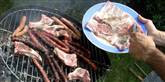 <span style='font-family: Arial; font-size: 15px; color: White;'>"Grillning er blevet en mere og mere almindelig måde at tilberede mad på, og grilltyper som fx kuglegrillen har gjort det muligt at grille året rundt. Det er hyggeligt at grille, men det kan også være forbundet med sundhedsfare, da der under grilning kan dannes sundhedsskadelige stoffer, såkaldte stegemutagener og tjærestoffer," forklarer seniorforskeren.</span> <span style='font-family: Arial; font-weight: normal; font-size: 15px; color: #999999;'>Foto: www.colourbox.com</span>