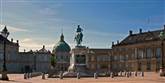 <span style='font-family: Arial; font-size: 15px; color: White;'>Fra klokken 09.30-10.00 bliver Hu Jintao modtaget officielt hos Dronningen på Amalienborg.</span> <span style='font-family: Arial; font-weight: normal; font-size: 15px; color: #999999;'>Foto: Colourbox</span>
