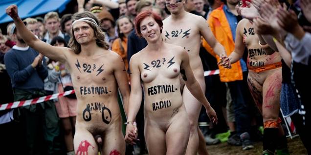 Se gyngende babser og tissemænd på Roskilde