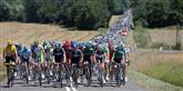 <span style='font-family: Arial; font-size: 15px; color: White;'>Feltet med Team Sky i front tog sig en slapper.</span> <span style='font-family: Arial; font-weight: normal; font-size: 15px; color: #999999;'>Foto: Laurent Cipriani, AP / POLFOTO</span>