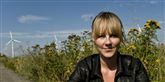 <span style='font-family: Arial; font-size: 15px; color: White;'>Melder der sig kun én person, skal der ikke afstemning eller valg til, men personen skal godkendes af landsledelsen. Mange havde forudset kampvalg mellem Astrid Krag og Ida Auken, men miljøministeren valgte at trække sig.</span> <span style='font-family: Arial; font-weight: normal; font-size: 15px; color: #999999;'>Foto: Rune Johansen/Ida Auken</span>