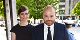 <span style='font-family: Arial; font-size: 15px; color: White;'>Anders Holch Povlsen, her til Dronning Margrethes fødselsdag sammen med kæresten Anne Storm Pedersen, sidder på en personlig formue på 24,6 milliarder kroner. Familien Holch Povlsen står bag tøj og mode-koncernen Bestseller. Danmarks næstrigeste.</span> <span style='font-family: Arial; font-weight: normal; font-size: 15px; color: #999999;'>Foto: Jan Dagø / POLFOTO</span>