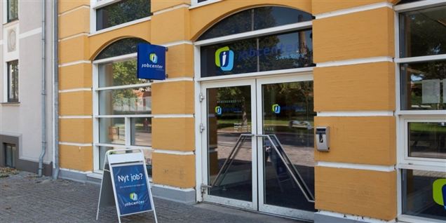 Ni års fængsel for økseangreb på jobcenter