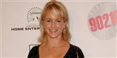 <span style='font-family: Arial; font-size: 15px; color: White;'>Andrea Zuckerman var den nørdede og idealistiske skribent på West Beverly Highs skoleblad. I dag er Gabrielle Carteris 51 år og dermed seriens alderspræsident. Hun har siden serien haft sit eget talkshow og spillet mindre roller. Desuden er hun næstformand for skuespillernes forbund i Hollywood.</span> <span style='font-family: Arial; font-weight: normal; font-size: 15px; color: #999999;'>Foto: Colourbox</span>
