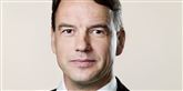 <span style='font-family: Arial; font-size: 15px; color: White;'>Udviklingsminister Christian Friis Bach (R) her en ellert og så har han også to børn, der modtager 31.186 kroner i pension. Klik videre og se de to mest børnerige ministre.</span> <span style='font-family: Arial; font-weight: normal; font-size: 15px; color: #999999;'>Foto: Folketinget.dk</span>