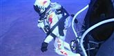 <span style='font-family: Arial; font-size: 15px; color: White;'>Sådan så det ud, da 43-årige Felix Baumgartner sprang ud fra 39 kilometers højde i går. 
- Det eneste, jeg tænkte på, var, at jeg ville komme tilbage i live, fortalte vovehalsen på et pressemøde efterfølgende.</span> <span style='font-family: Arial; font-weight: normal; font-size: 15px; color: #999999;'>Foto: AP Photo/Red Bull Stratos / POLFOTO</span>