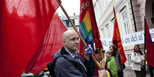 Den faglige kamp skal ud på arbejdspladserne, lyder det fra flere foreninger, der sparer på lønningerne i den politiske ledelse. Denne uge skar HK Handel en lønnet næstformandspost væk.
