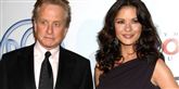 <span style='font-family: Arial; font-size: 15px; color: White;'>I Hollywood er alt tilladt - også 68-årige Michael Douglas har fået den labre skuespillerinde 43-årige Catherine Zeta-Jones. Parret har været gift i flere år.</span> <span style='font-family: Arial; font-weight: normal; font-size: 15px; color: #999999;'>Foto: Colorbox</span>