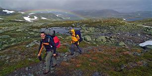 Der venter guld for enden af regnbuen - og masser af job for lærere og pædagoger i Norge.