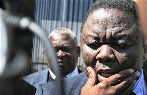 Volden blev for meget for Tsvangirai