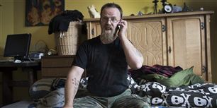 Rapporten fra Dansk Arbejdsgiverforening har sparket til debatten om kontanthjælp - en debat, hvor Dovne-Robert (billedet) sidste år skabte forargelse med sin arbejdssky attitude. Den er dog langt fra repræsentativ for danskerne, siger forsker.