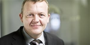 - Selvom vi endnu ikke kender de nærmere omstændigheder, så er det en fej og grum handling, Lars Hedegaard har været udsat for, skriver Venstres formand, Lars Løkke Rasmussen, i en kommentar.