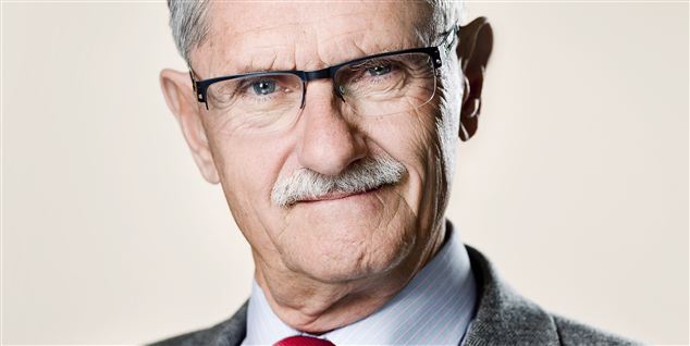 Skal kontanthjælpen ned? Se politikernes svar