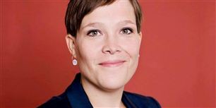 Astrid Kragh (SF) praler med sin mand i en statusopdatering på Facebook.