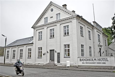 Ruth puster ud i bandholm