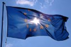 Danmark får svar på, om EU-Kommissionen vil ændre i opholdsdirektivet i begyndelsen af december.
