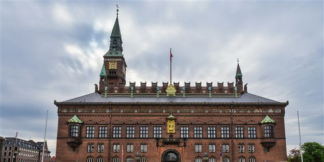 Stikkerlinje gløder: 15 pinlige afsløringer