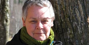 ”Jeg har ødelagt min ryg i en arbejdsulykke. Det er altså ikke hovedet, den er gal med,” siger Helle Lodberg.