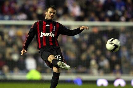 Milan skal betale kassen for Beckham