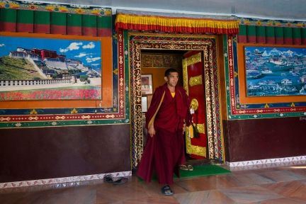 93 tibetanske munke anholdt