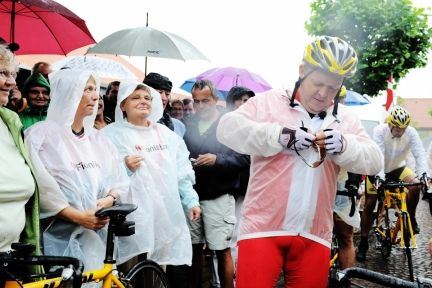 Statsministeren styrtet på cykel