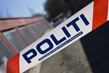 Fastklemt mand under tog får amputeret fod