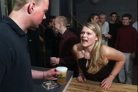 Unge er bagstive i skolen
