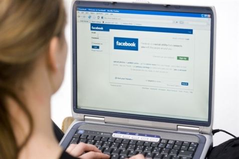 Helle vil vinde borgmestre på Facebook