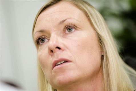 Lene Espersen bag Camilla Bro-udlevering