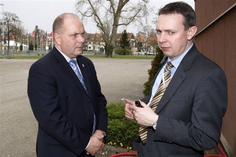DR bag hemmeligt Jæger-bånd