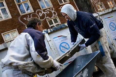 Murere og tømrer vil stemme nej til ny overenskomst, lyder vurderingen fra to tillidsfolk. 