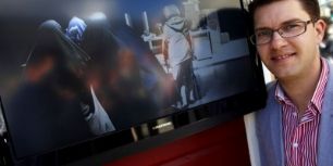Omstridt valgfilm vises alligevel