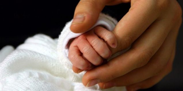Efterladt babys mor var voldtægtsoffer