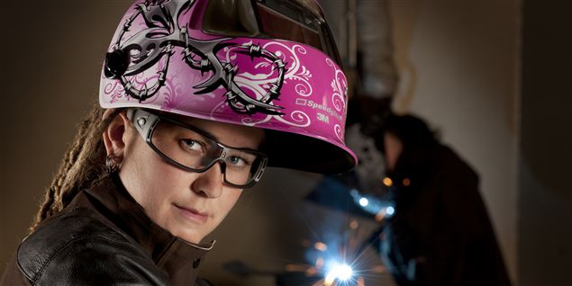 Piger vil have hot arbejdstøj