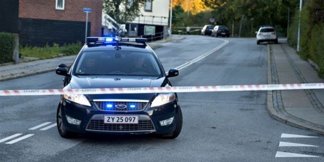 Sagsbehandler måtte flygte fra øksemand