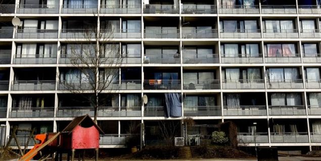 Løkke: Riv ghettoer ned