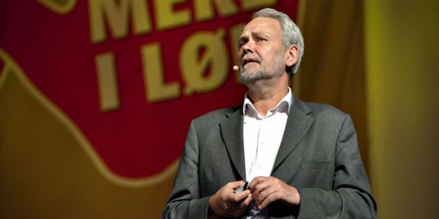 Der går tre portører på FOA-Dennis løn