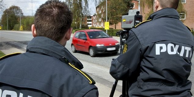 Politielev sprang for sit liv