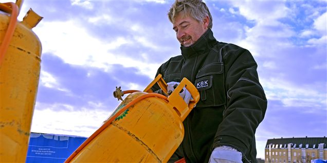 Jan må leve uden penge 3 måneder om året