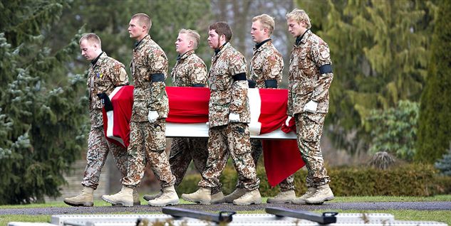 Galleri: Soldaternes afsked med Samuel