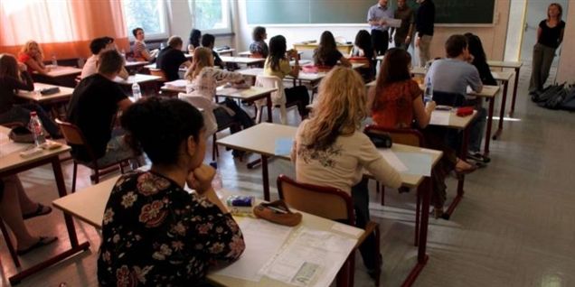 Drenge tager skraldet for pigers larm